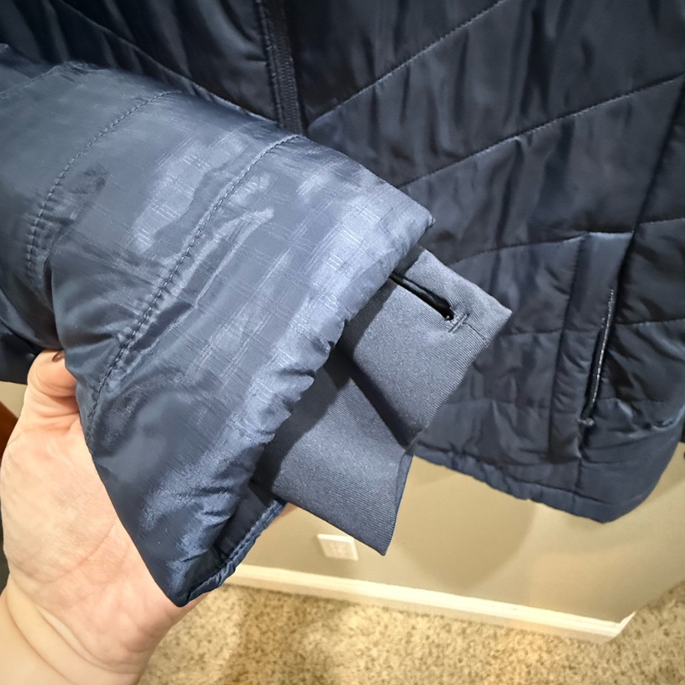 Columbia Women's Quilted Puffer Jacket - Navy - Picture 3 of 7